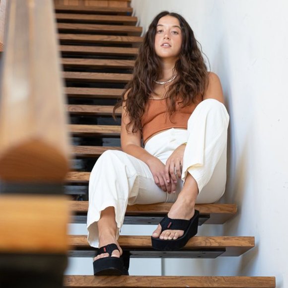 🔥🔥 Rocket Dog Women's Crush Platform Thong Flip Flop Sandals - Picture 9 of 9